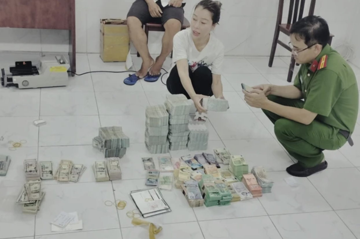 N&Oacute;NG: Người đại diện ph&aacute;p luật 116 c&ocirc;ng ty đ&atilde; bị C&ocirc;ng an TP HCM tạm giam- Ảnh 1.
