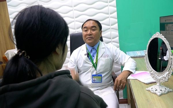 Hủy hoại nhan sắc vì