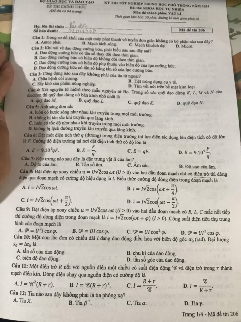 Thi tốt nghiệp THPT: Chi tiết đề thi tổ hợp, xem gợi &yacute; giải đề- Ảnh 13.