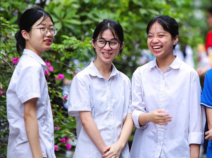 H&agrave; Nội c&ocirc;ng bố điểm thi lớp 10- Ảnh 1.