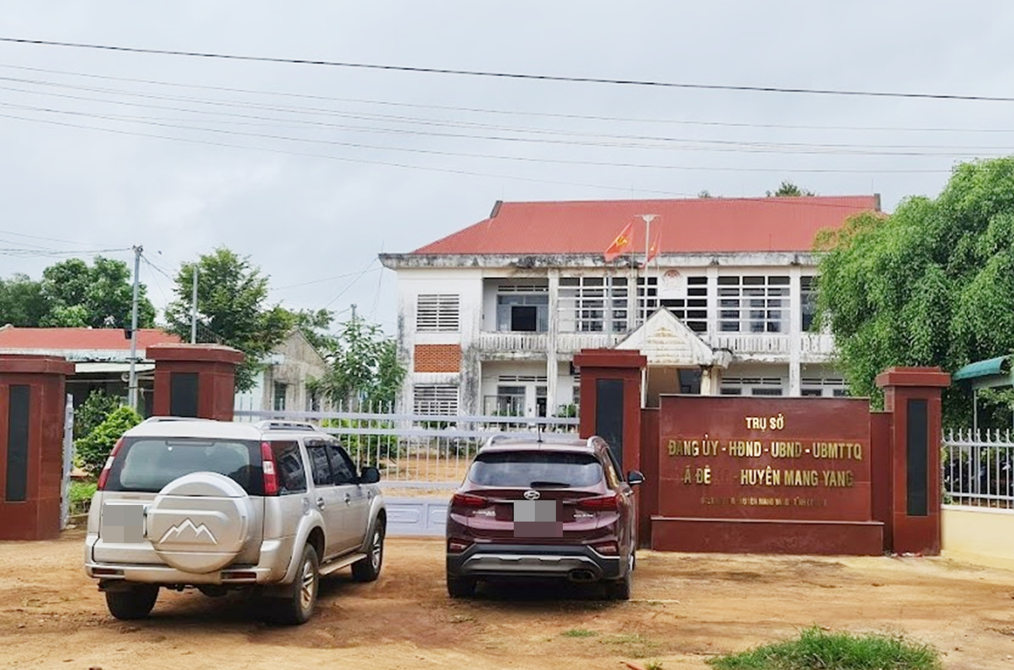 Chỉ huy trưởng ban chỉ huy qu&acirc;n sự x&atilde; tổ chức 
