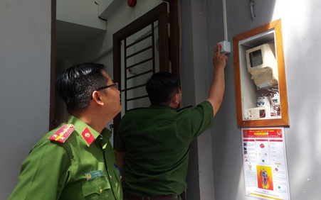Chủ tịch UBND TP HCM: Kiểm so&aacute;t nghi&ecirc;m ph&ograve;ng ch&aacute;y chữa ch&aacute;y ở nh&agrave; trọ đ&ocirc;ng người, nh&agrave; nhiều căn hộ
