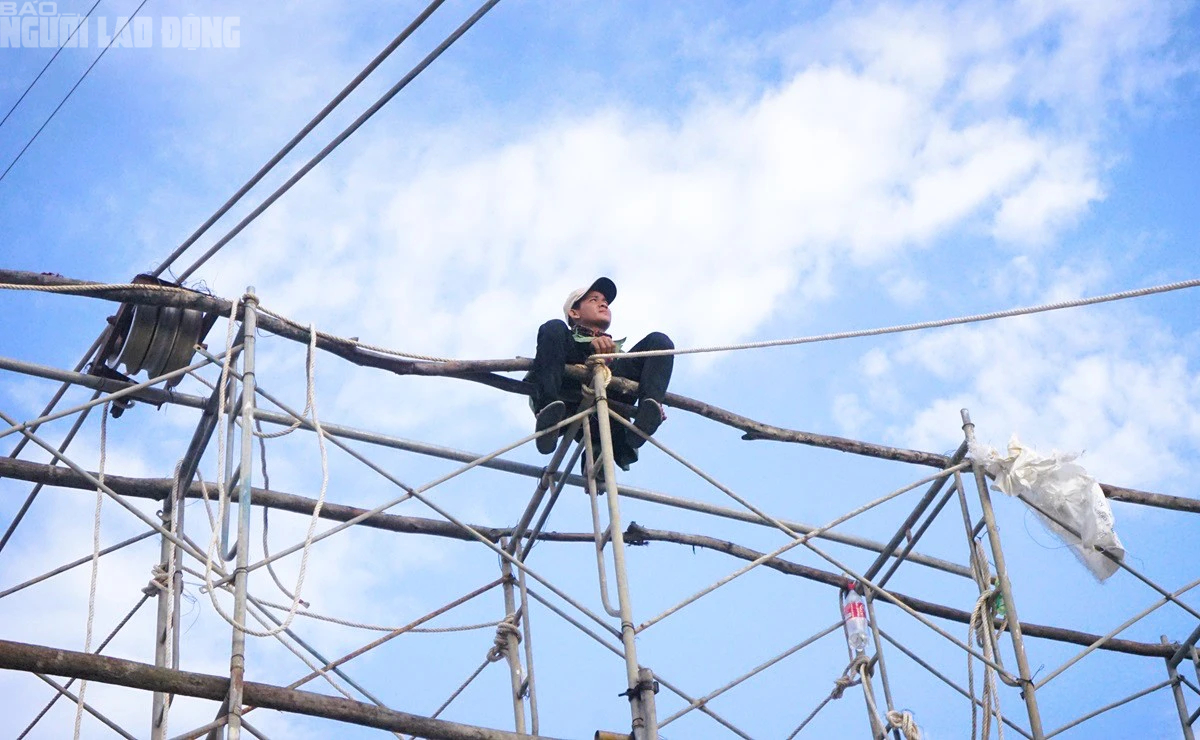 Người lao động đẫm mồ hôi trên công trường đường dây 500 kV- Ảnh 7.
