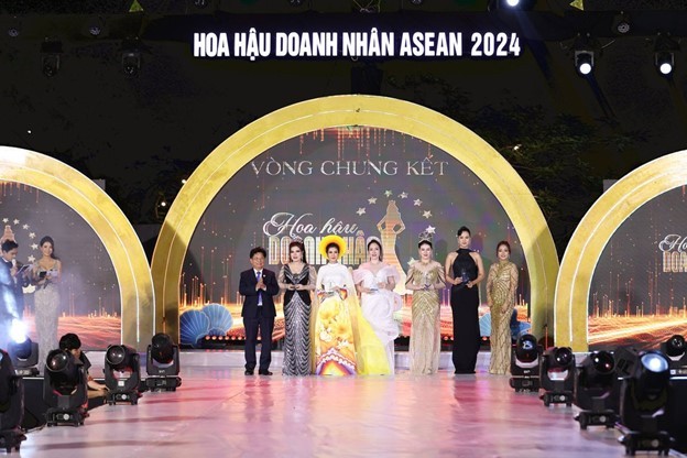 CEO Lê Thị Kim Oanh và hành trình tôn vinh vẻ đẹp doanh nhân Việt- Ảnh 2.