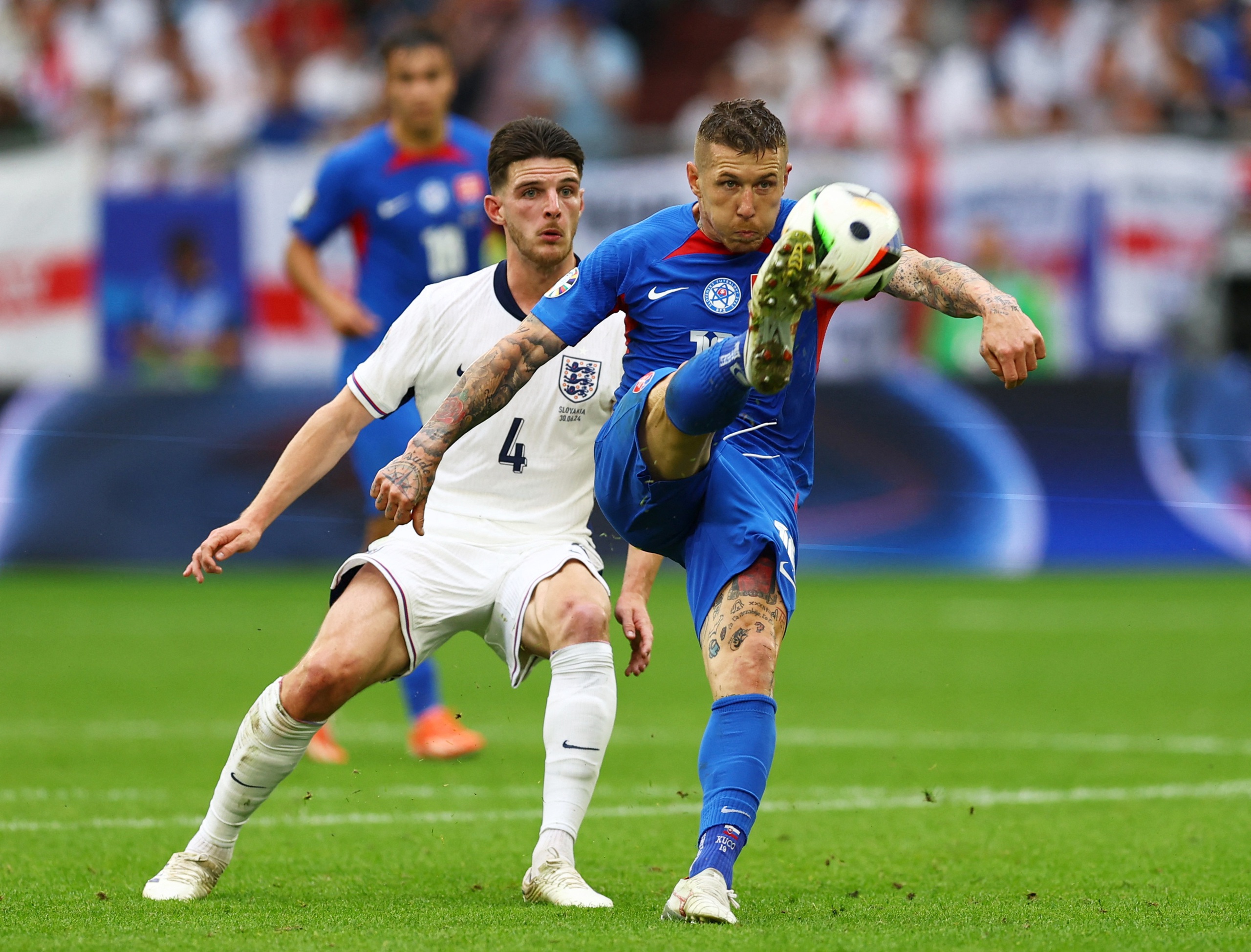 Euro 2024: Bellingham hóa người hùng, tuyển Anh trở về từ