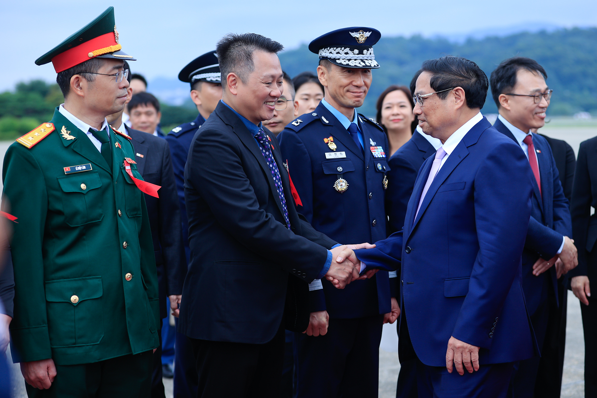 Thủ tướng Phạm Minh Ch&iacute;nh v&agrave; Phu nh&acirc;n tới Seoul, bắt đầu thăm H&agrave;n Quốc- Ảnh 8.