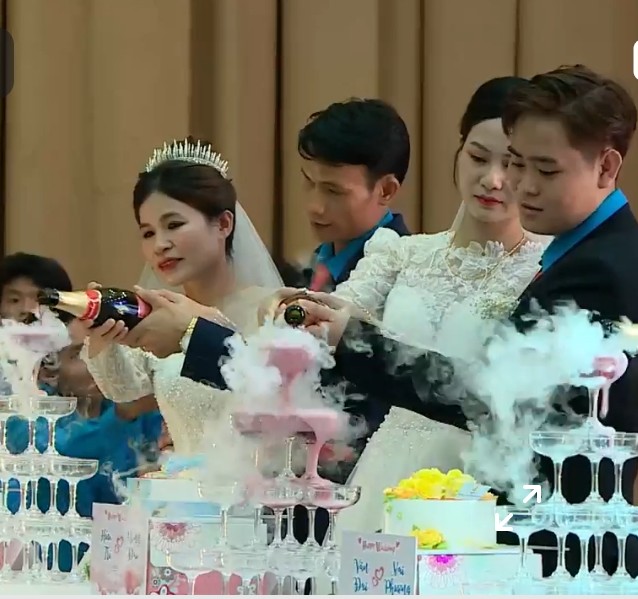 Sự kiện "trong mơ" của c&aacute;c cặp đ&ocirc;i chưa c&oacute; điều kiện tổ chức lễ cưới ở B&igrave;nh Dương - Ảnh 11.