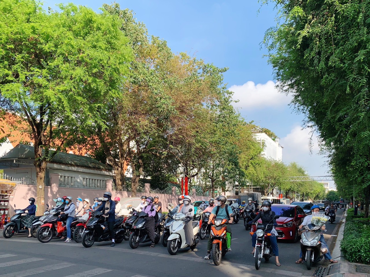 Thời tiết TP HCM và Nam Bộ hôm nay 4-6 diễn biến ra sao?- Ảnh 1.
