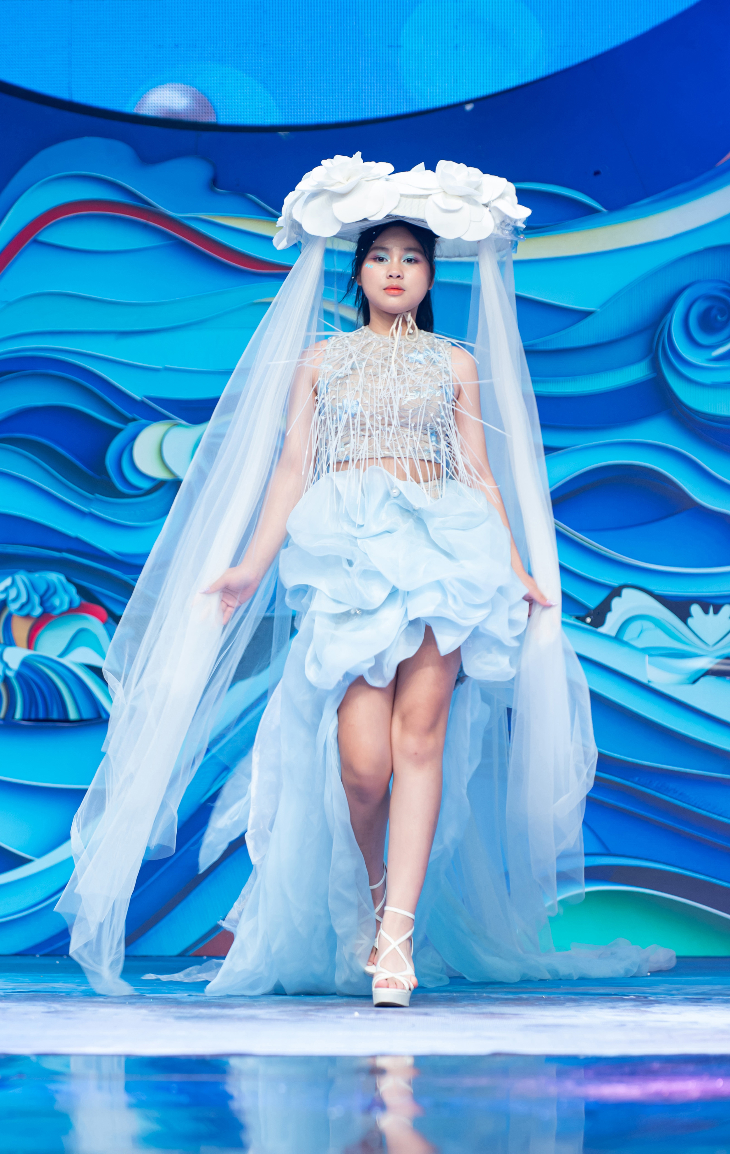 Mẫu nh&iacute; Bảo Phương mở m&agrave;n show kids "Tự h&agrave;o &aacute;o d&agrave;i Việt Nam" Lễ hội trẻ em &ndash; Kids Fest 2024- Ảnh 5.