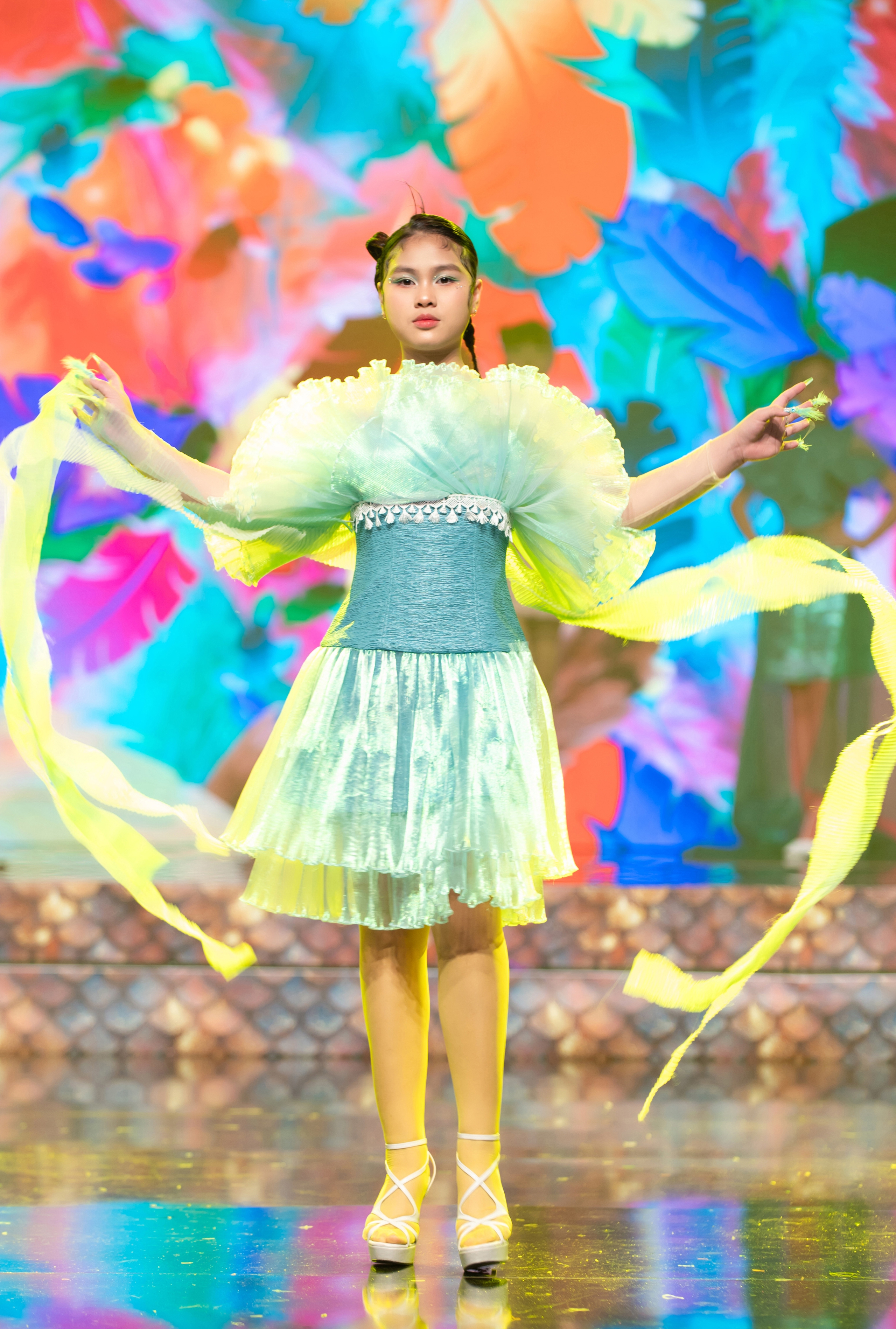 Mẫu nh&iacute; Bảo Phương mở m&agrave;n show kids "Tự h&agrave;o &aacute;o d&agrave;i Việt Nam" Lễ hội trẻ em &ndash; Kids Fest 2024- Ảnh 6.