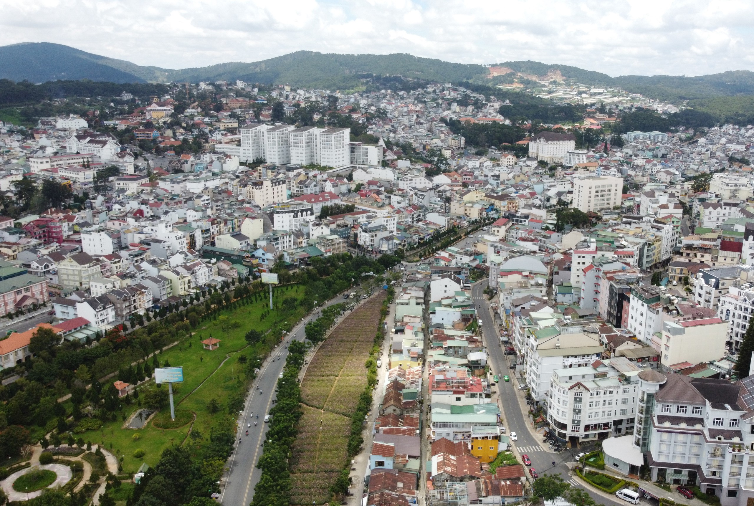 Y&ecirc;u cầu kiểm điểm nh&acirc;n vi&ecirc;n Chi nh&aacute;nh Văn ph&ograve;ng Đăng k&yacute; Đất đai s&aacute;ch nhiễu người d&acirc;n- Ảnh 5.