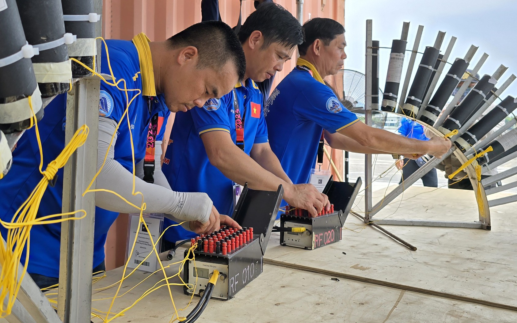 Cận cảnh “trận địa” pháo hoa trước thềm khai mạc DIFF 2024