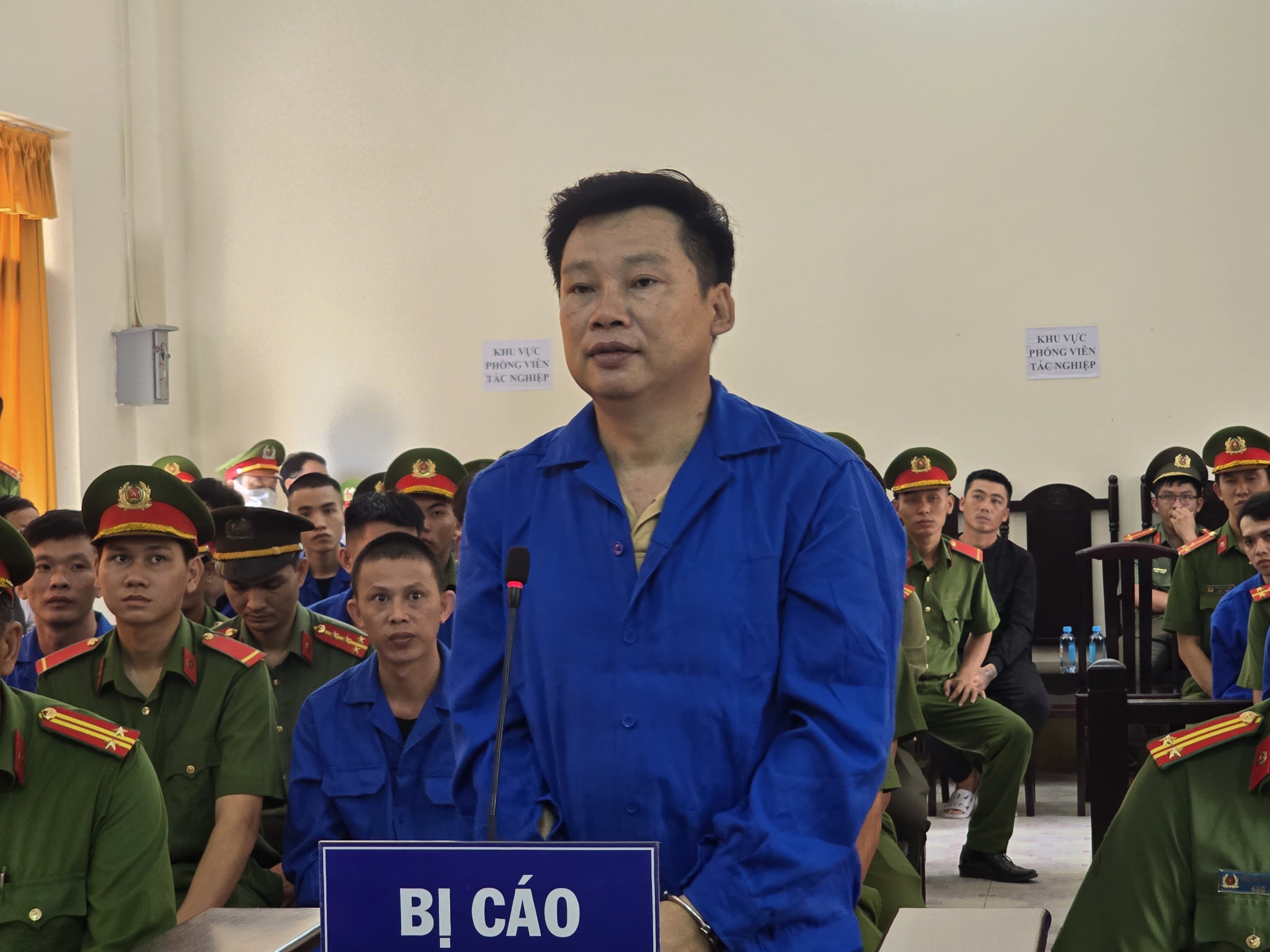 Đang xử phúc thẩm vụ 70 giang hồ ở Phú Quốc bắn nhau tranh chấp đất- Ảnh 4.