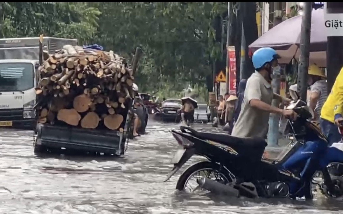 LẮNG NGHE NGƯỜI DÂN HIẾN KẾ: Tối ưu hóa các giải pháp chống ngập