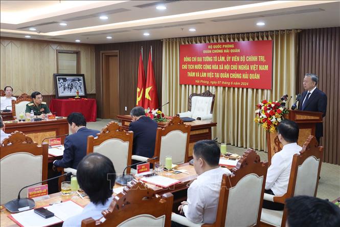 Chủ tịch nước T&ocirc; L&acirc;m thăm v&agrave; l&agrave;m việc tại Qu&acirc;n chủng Hải qu&acirc;n- Ảnh 2.