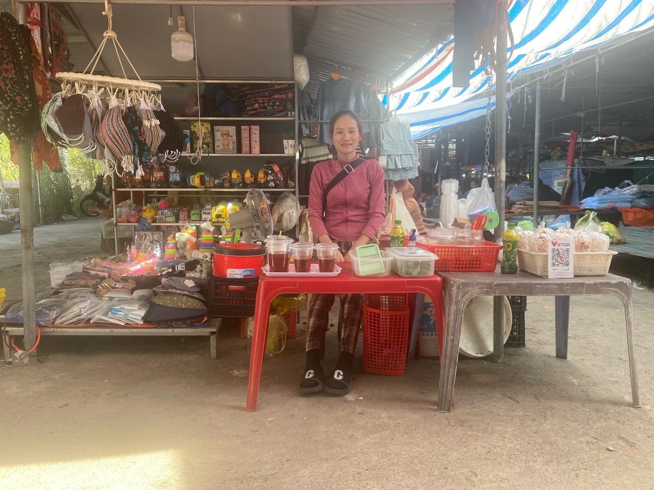 Nhẹ nh&otilde;m khi trả gần hết nợ cho gia đ&igrave;nh- Ảnh 1.