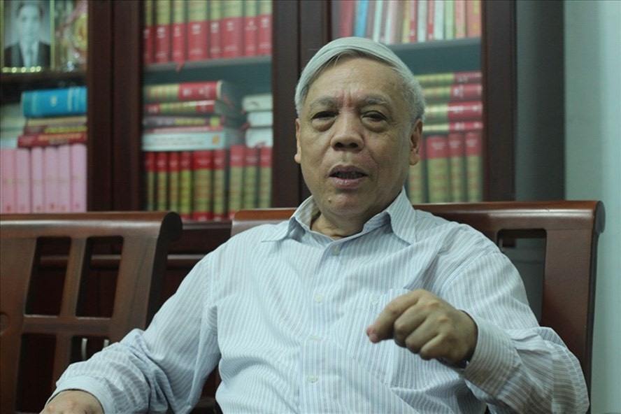 Thường trực Ban B&iacute; thư Lương Cường k&yacute; quy định 148: K&eacute;o c&aacute;n bộ ra khỏi &ldquo;vỏ bọc&rdquo;, chặn vi phạm lan rộng- Ảnh 1.