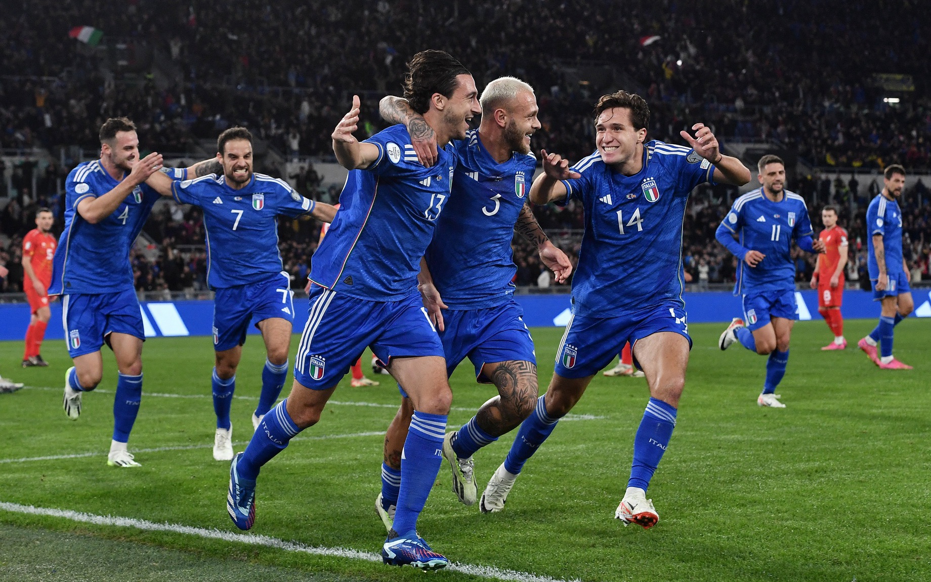 Euro 2024: Ý loại 3 ngôi sao, triệu tập cầu thủ dính án cá cược