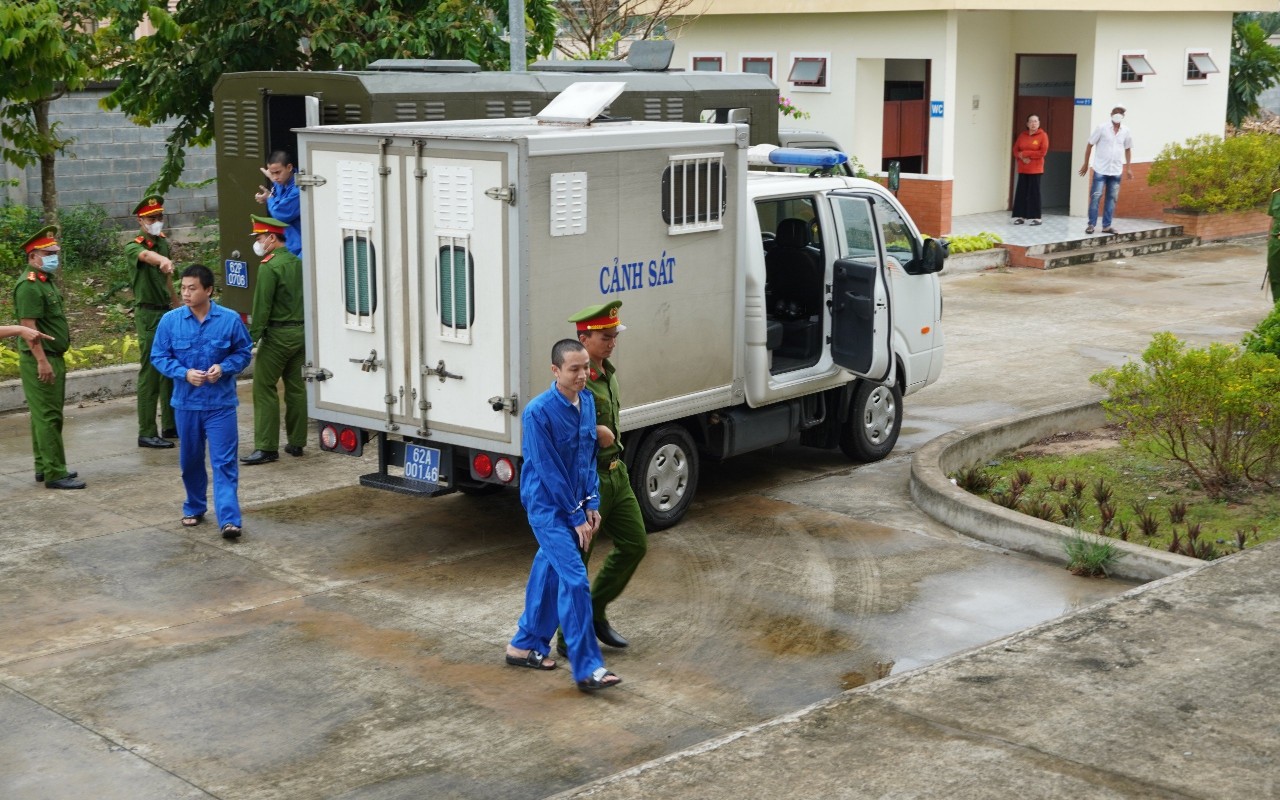 Bốn án chung thân vụ bắn vào 30 người đang dự tiệc sinh nhật ở Long An