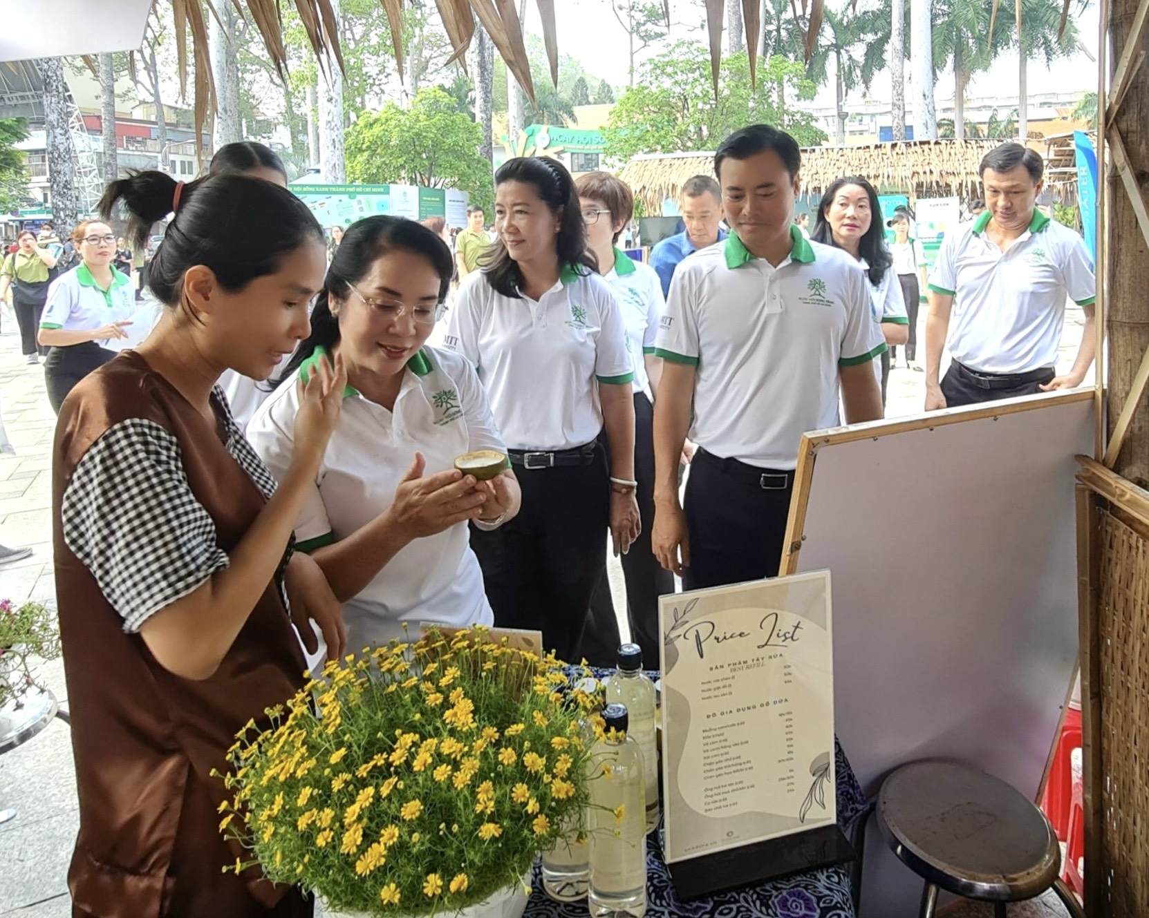 Ng&agrave;y hội Sống xanh 2024: N&acirc;ng cao nhận thức cộng đồng về bảo vệ m&ocirc;i trường- Ảnh 2.