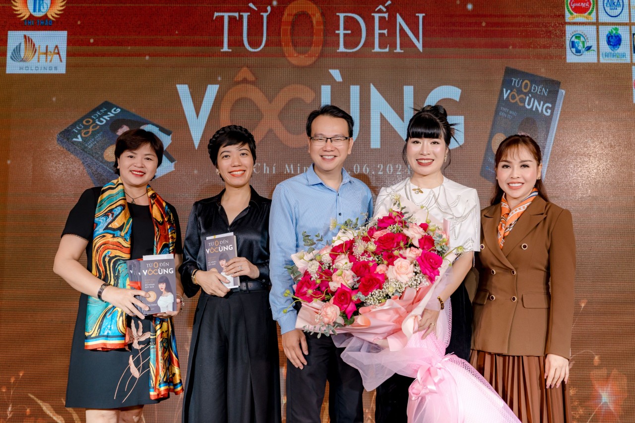 MC, diễn giả Thi Thảo ra mắt s&aacute;ch &ldquo;Từ 0 đến v&ocirc; c&ugrave;ng&rdquo;- Ảnh 2.