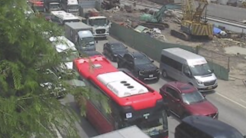 Kẹt xe nghi&ecirc;m trọng từ s&aacute;ng đến trưa tr&ecirc;n đường dẫn cao tốc TP HCM - Long Th&agrave;nh - Dầu Gi&acirc;y- Ảnh 2.