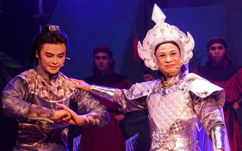 Vở "Sấm vang dòng Như Nguyệt" - dấu ấn mới của NSƯT Chí Linh, Vân Hà
