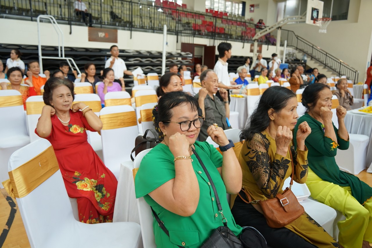 D&agrave;nh sự y&ecirc;u thương v&agrave; quan t&acirc;m thiết thực cho người cao tuổi- Ảnh 2.