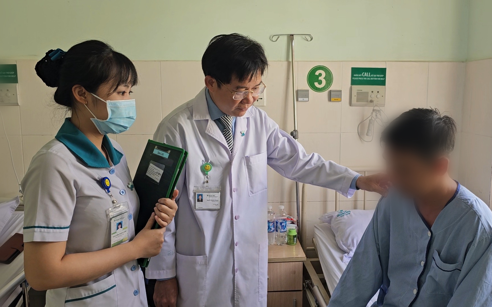 Hi hữu người đàn ông bị viêm ruột thừa cấp do xương cá