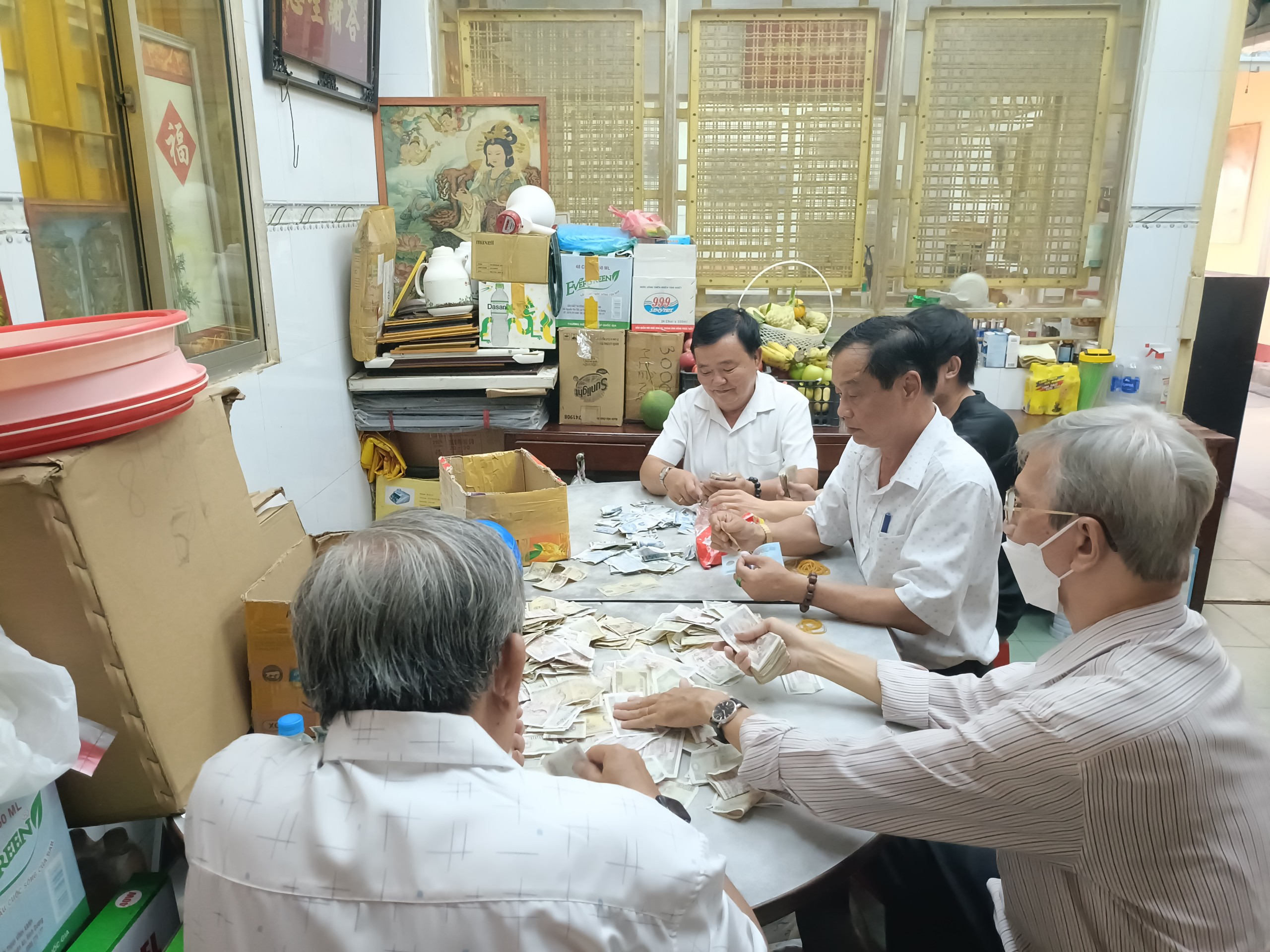 Sớm minh bạch tiền c&ocirc;ng đức- Ảnh 1.