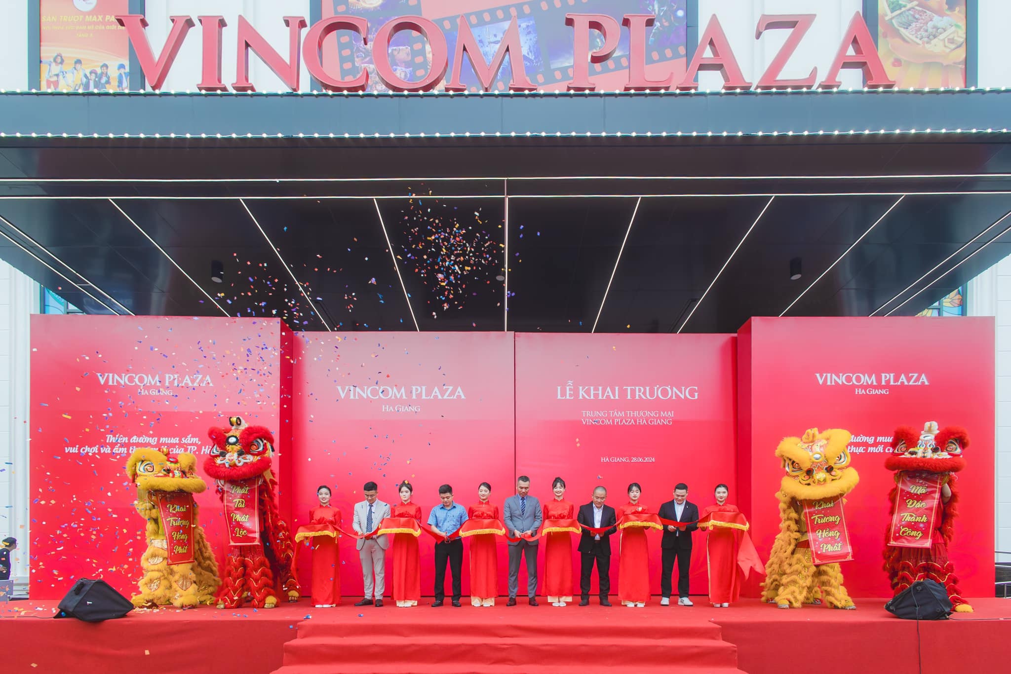Vincom Plaza H&agrave; Giang - khai trương ng&agrave;y 28-6-2024 - được coi l&agrave; "biểu tượng thịnh vượng nơi cao nguy&ecirc;n di sản"