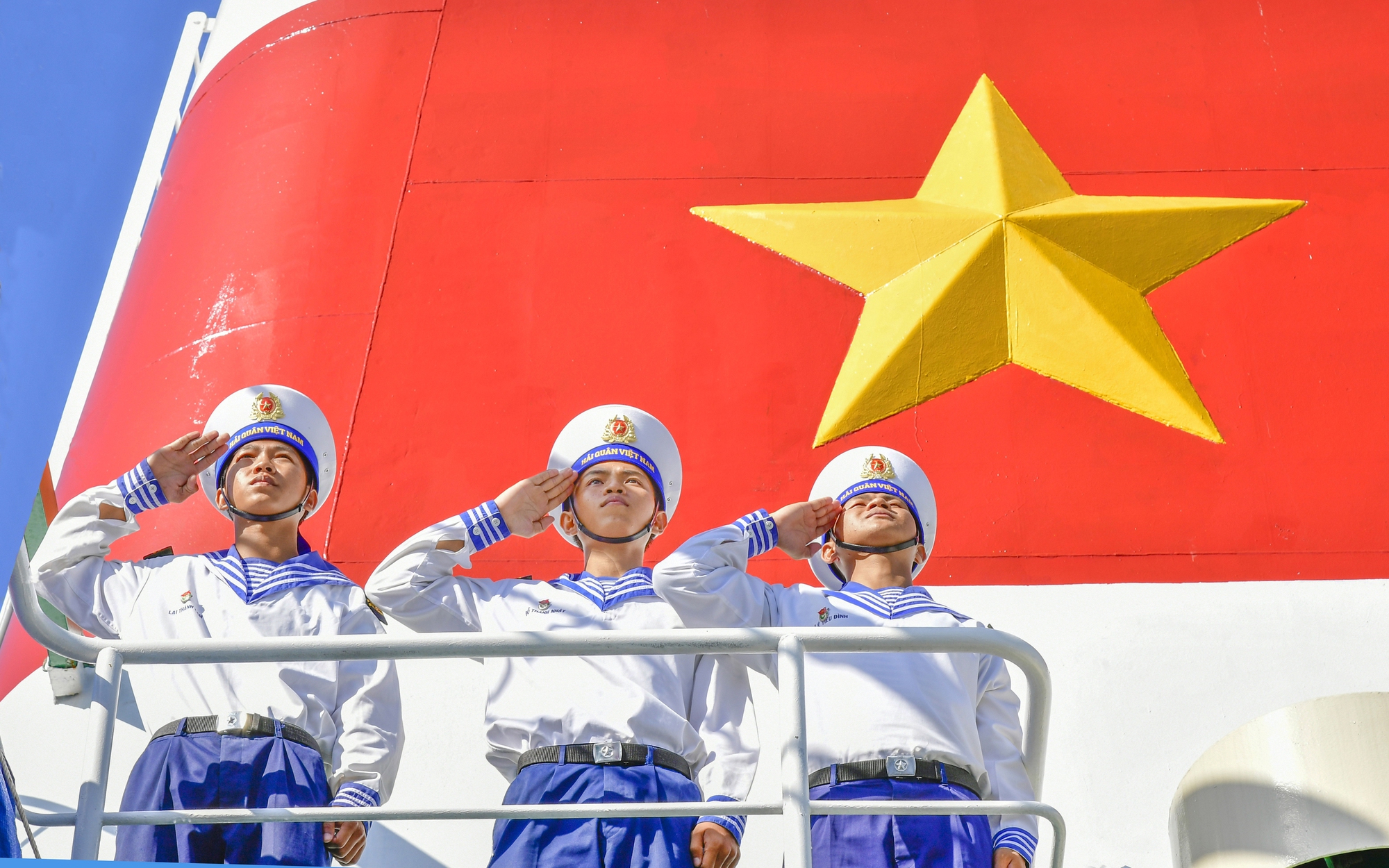 Sắc đỏ trong tim mình