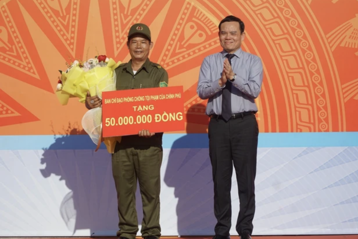 Kh&aacute;nh H&ograve;a, Đ&agrave; Nẵng ra mắt lực lượng bảo vệ an ninh trật tự ở cơ sở- Ảnh 2.