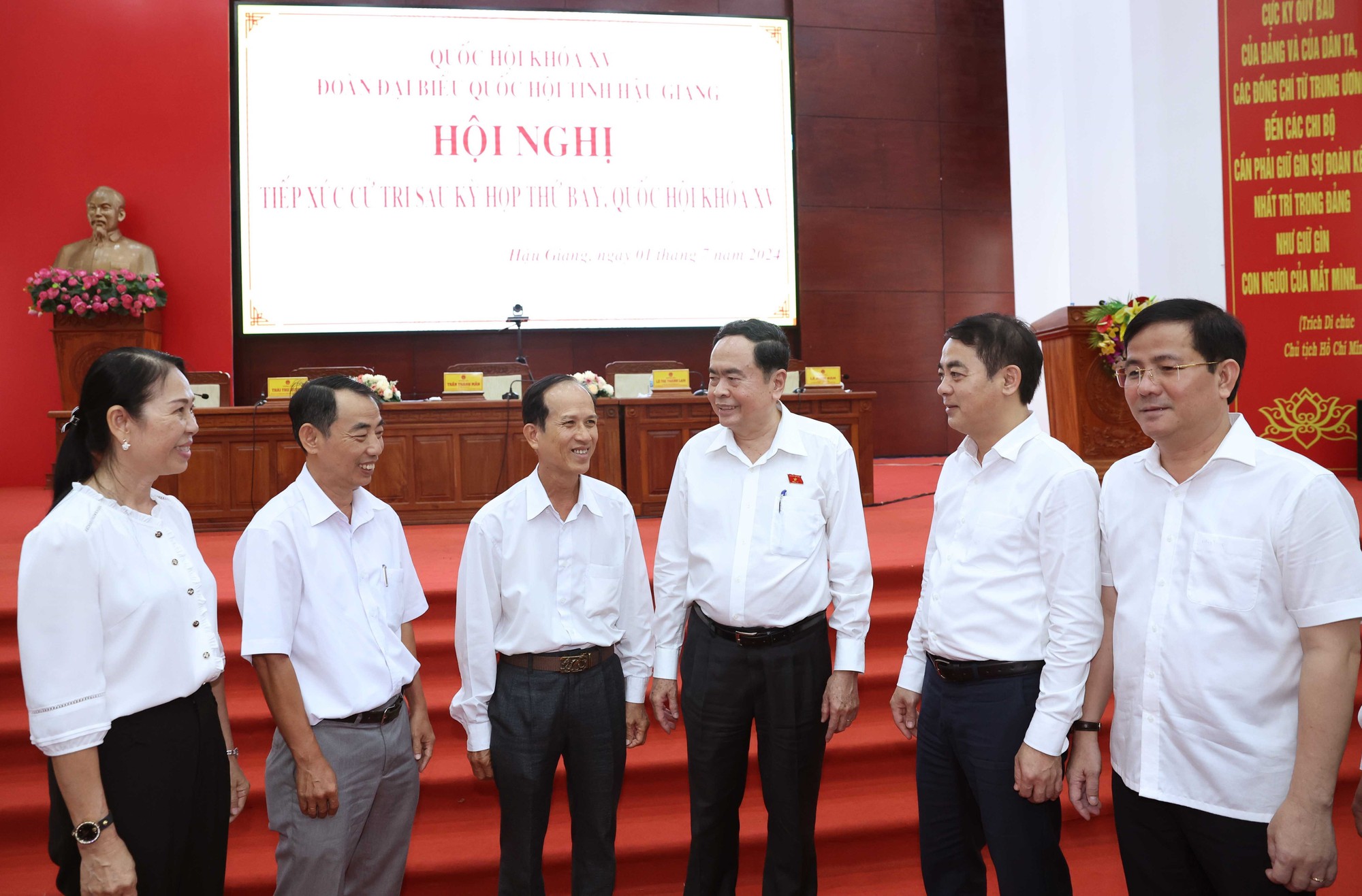Sớm luật h&oacute;a việc điều h&agrave;nh gi&aacute; b&aacute;n lẻ điện- Ảnh 1.