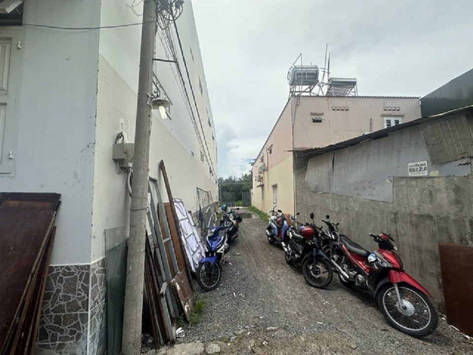 C&ocirc; g&aacute;i bị đ&aacute;nh g&atilde;y xương sườn: Hồi chu&ocirc;ng b&aacute;o động kh&ocirc;ng thừa- Ảnh 1.