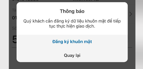 Hàng loạt khách hàng gặp trục trặc trong ngày đầu áp dụng xác thực sinh trắc học khi chuyển tiền- Ảnh 2.