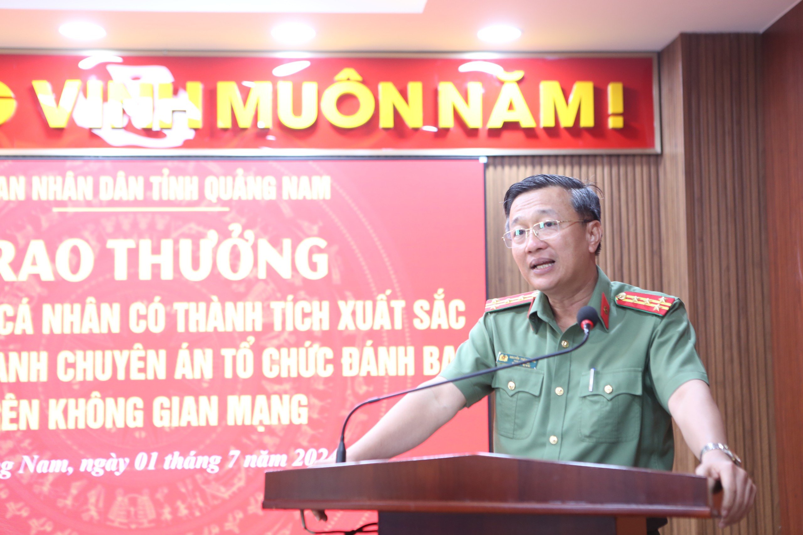 Phá đường dây tội phạm xuyên biên giới, Công an Quảng Nam được thưởng “nóng”- Ảnh 4.