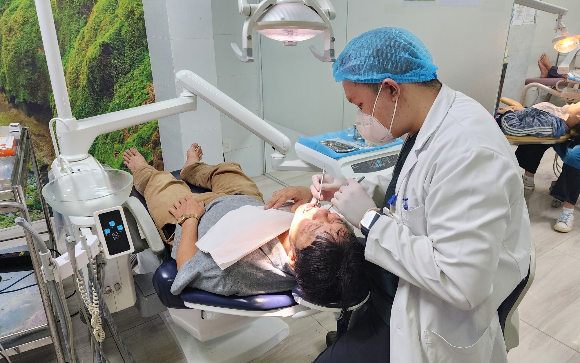 Bọc răng sứ thẩm mỹ: Cẩn trọng để đẹp, an to&agrave;n