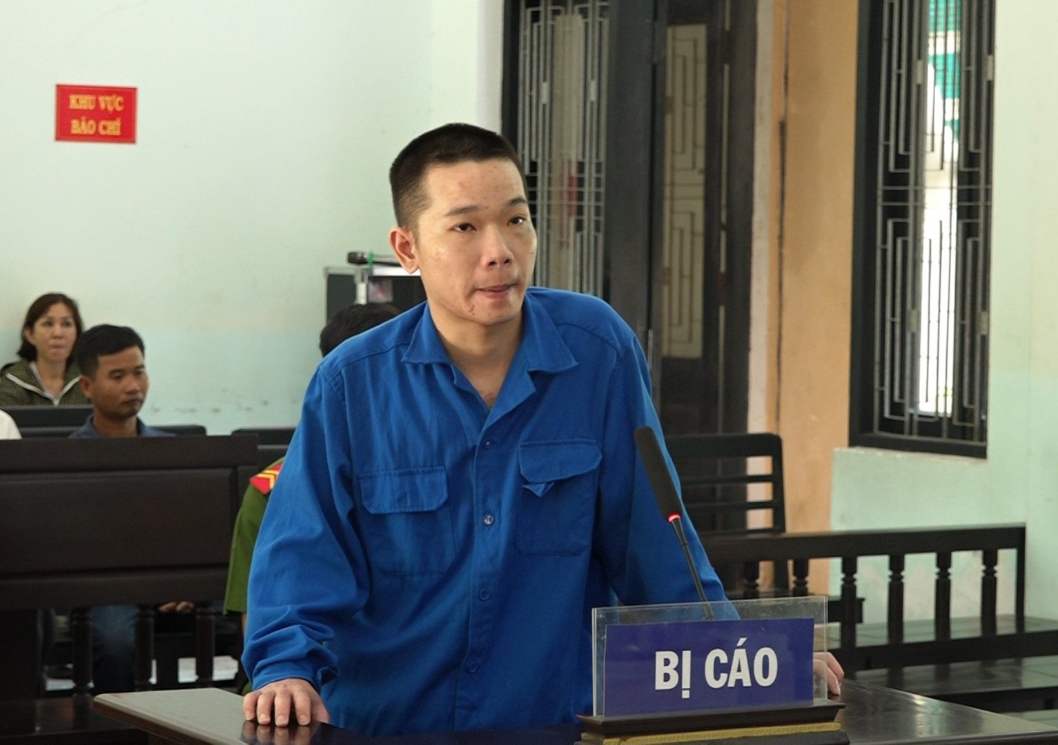 Đối tượng đâm tử vong phó trưởng công an lãnh án 20 năm tù- Ảnh 1.