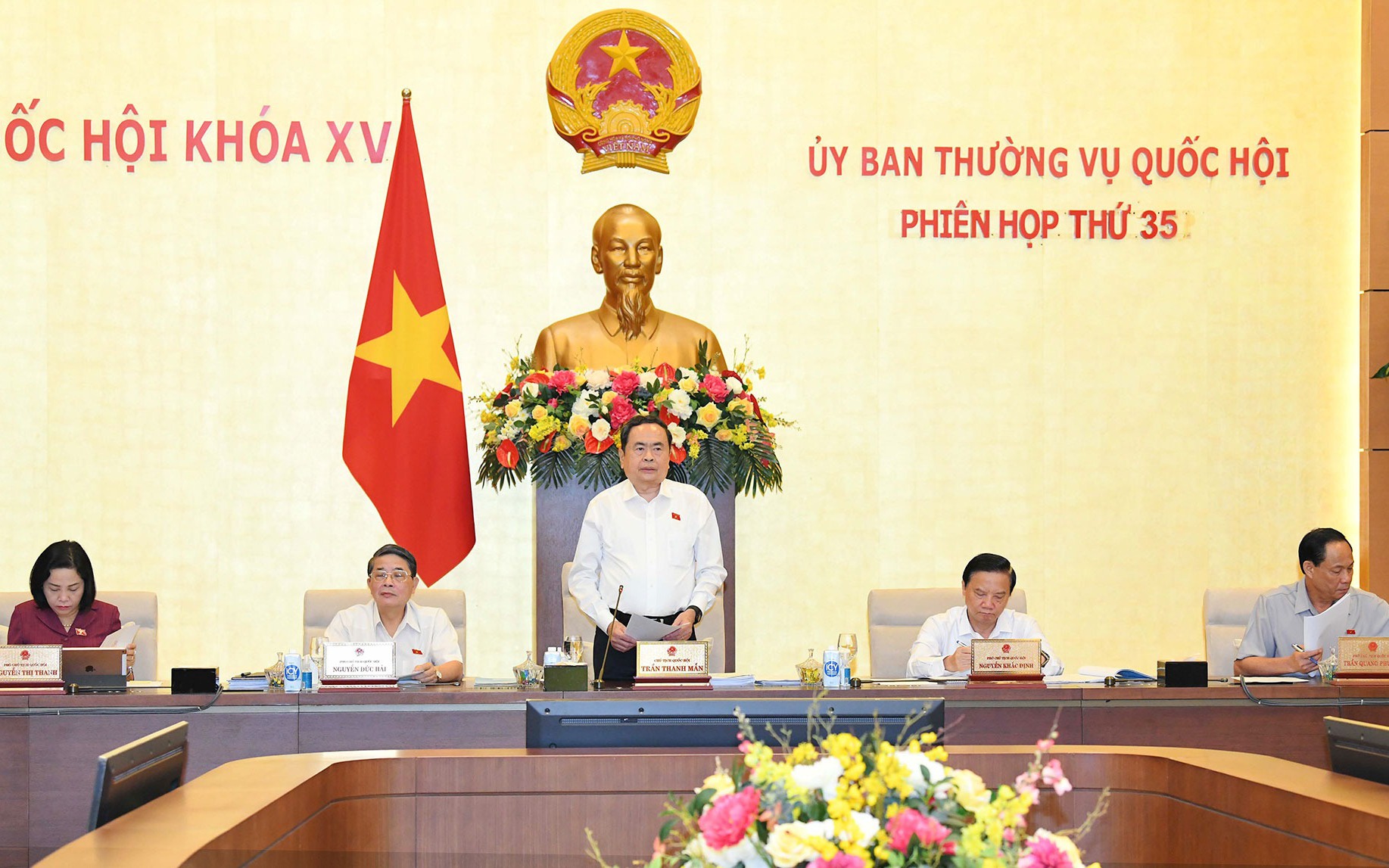 Xem xét bổ sung dự toán ngân sách cho Bộ Quốc phòng, Bộ Công an