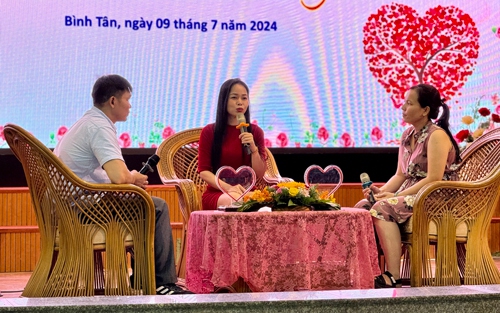 Gi&uacute;p c&ocirc;ng nh&acirc;n t&igrave;m một nửa y&ecirc;u thương