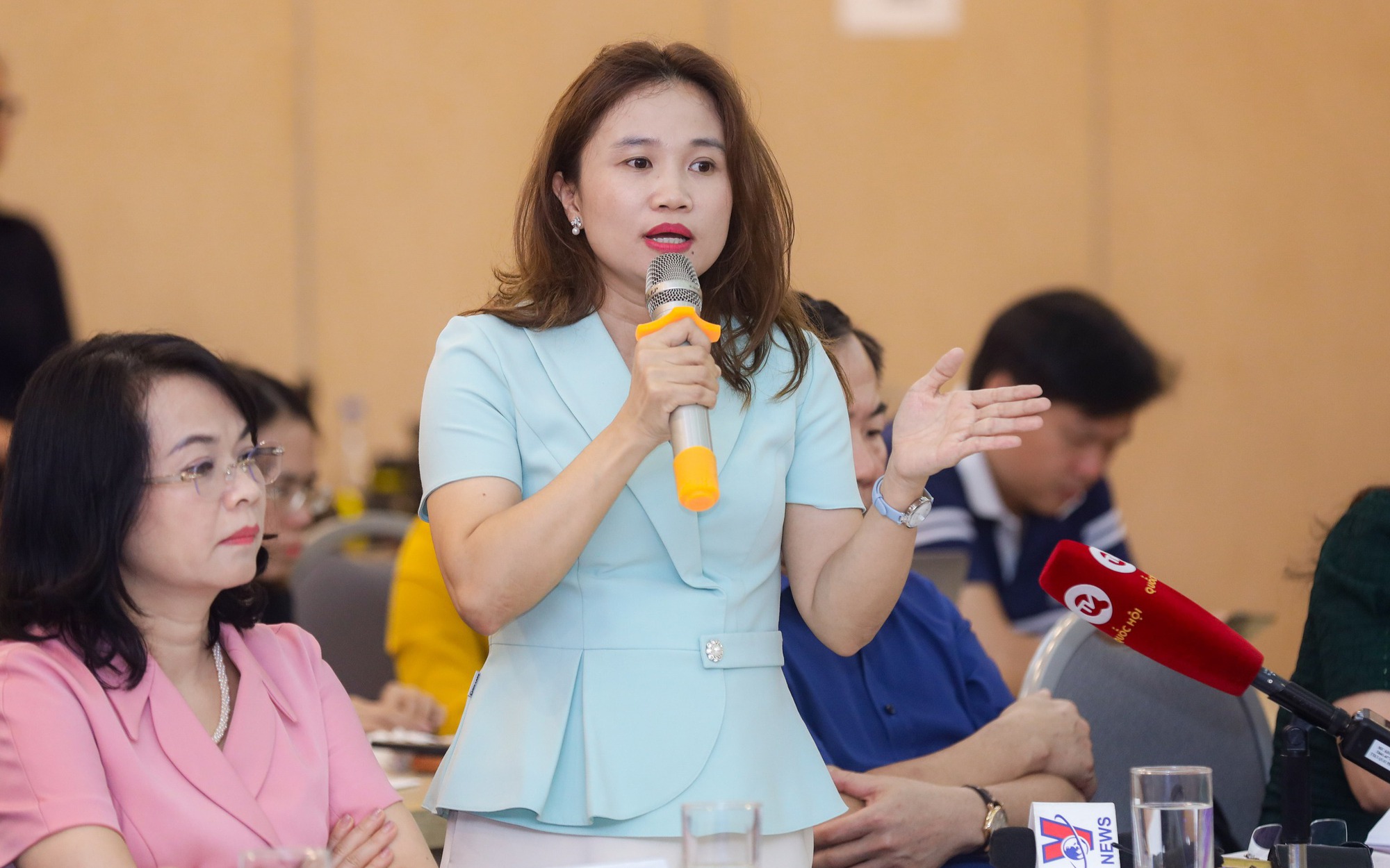 Nước ngọt chịu thuế ti&ecirc;u thụ đặc biệt 10% để giảm t&igrave;nh trạng b&eacute;o ph&igrave;?