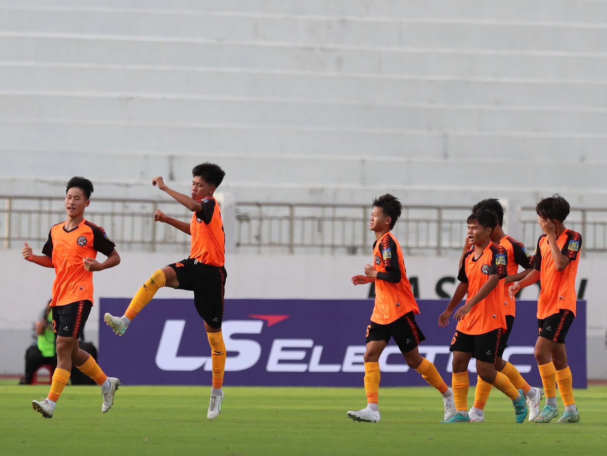 Chủ nh&agrave; B&agrave; Rịa - Vũng T&agrave;u khởi đầu thuận lợi tại giải U17 quốc gia- Ảnh 1.