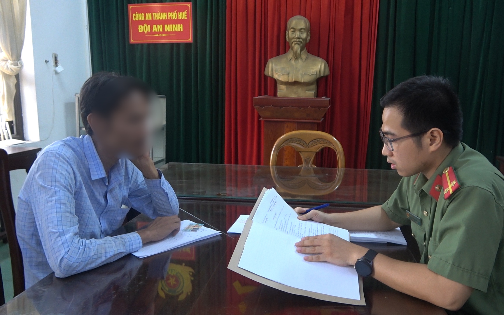 Người đàn ông đăng tin sai sự thật, xúc phạm UBND phường