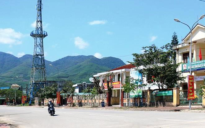 Huyện miền n&uacute;i Quảng Ng&atilde;i vận động 400-500 triệu đồng bắn ph&aacute;o hoa