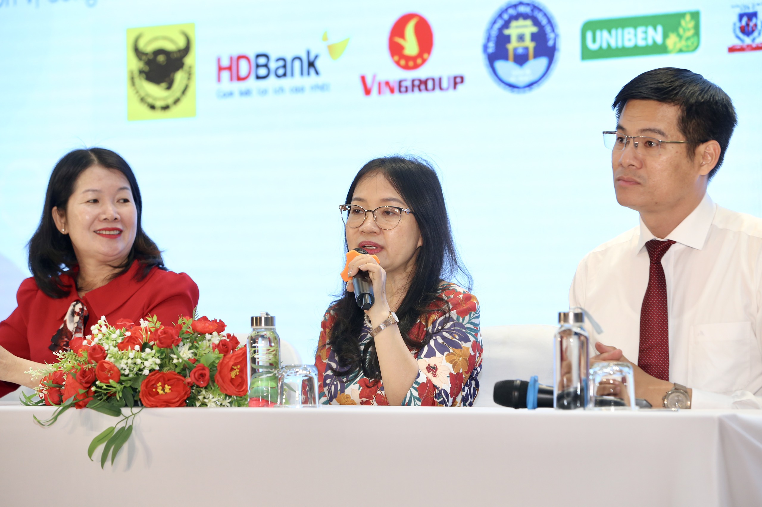 Tư vấn trực tuyến: C&acirc;n nhắc nhiều yếu tố khi chọn chương tr&igrave;nh đ&agrave;o tạo ĐH- Ảnh 7.
