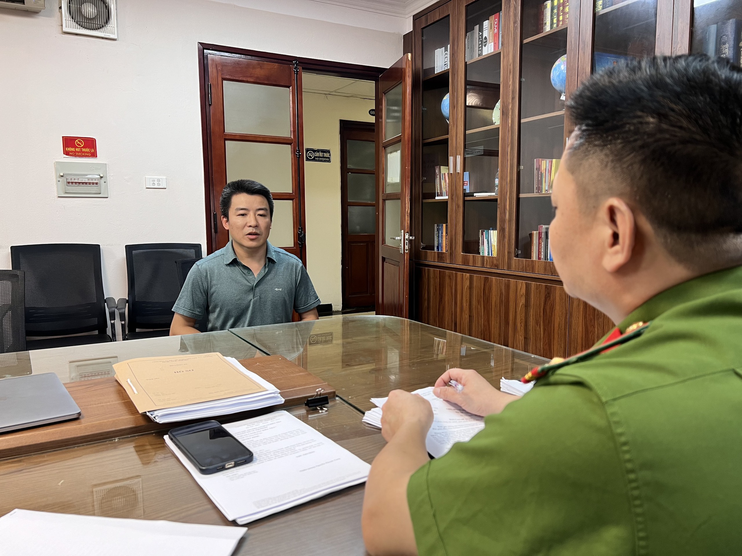 Bắt "&ocirc;ng tr&ugrave;m", đ&aacute;nh sập đường d&acirc;y tiền ảo huy động h&agrave;ng ng&agrave;n tỉ đồng- Ảnh 1.