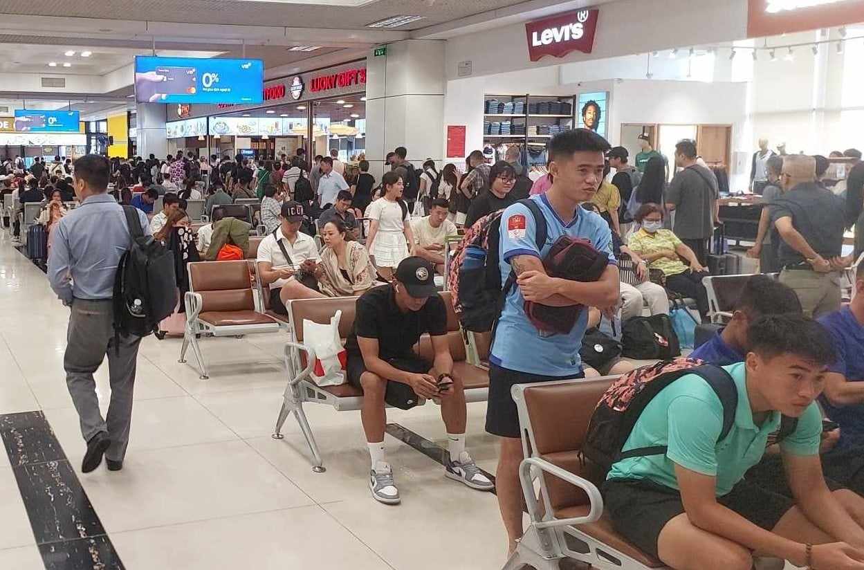 Số chuyến bay "delay" tăng lên hơn 30%- Ảnh 1.