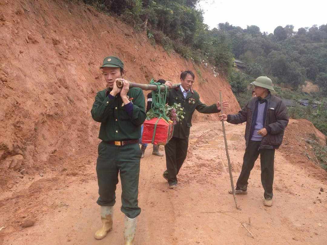 Tháng 7 ở Vị Xuyên, nước mắt và hoa- Ảnh 8.