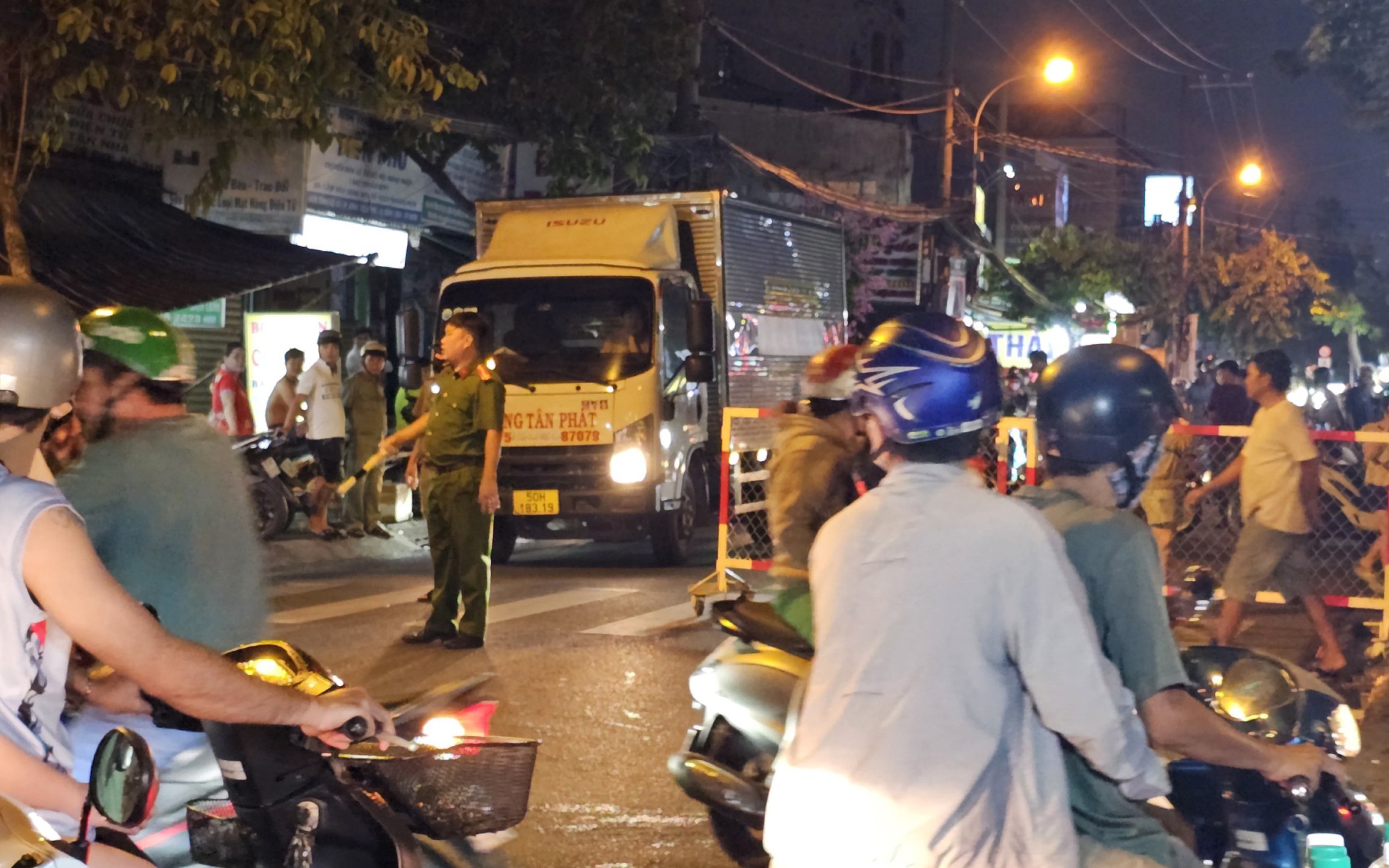 TP HCM: Chủ quán hát với nhau bị đâm tử vong